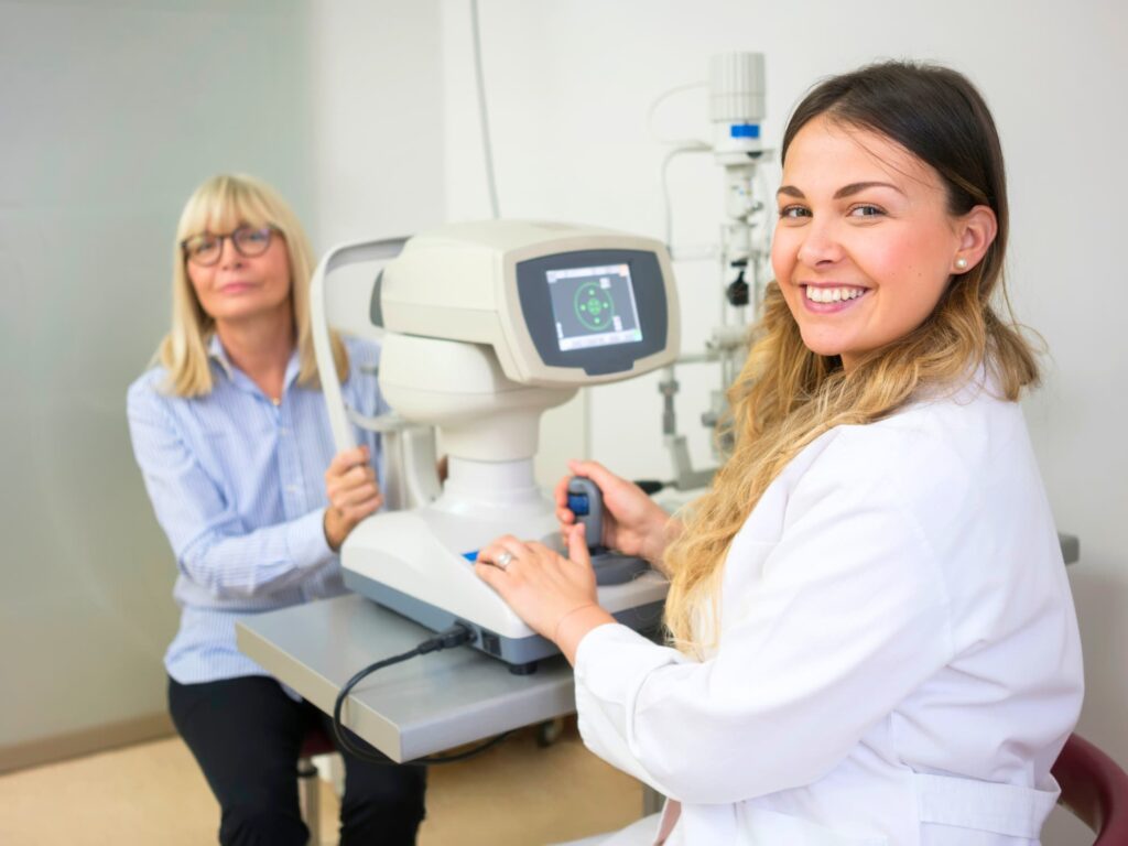 Comment parler à votre optométriste de la sécheresse oculaire : 6 questions à poser